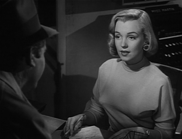 MARILYN MONROE DANS HOME TOWN STORY